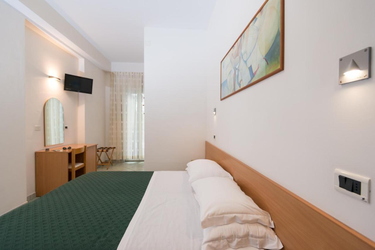 Haiti Hotel 2*